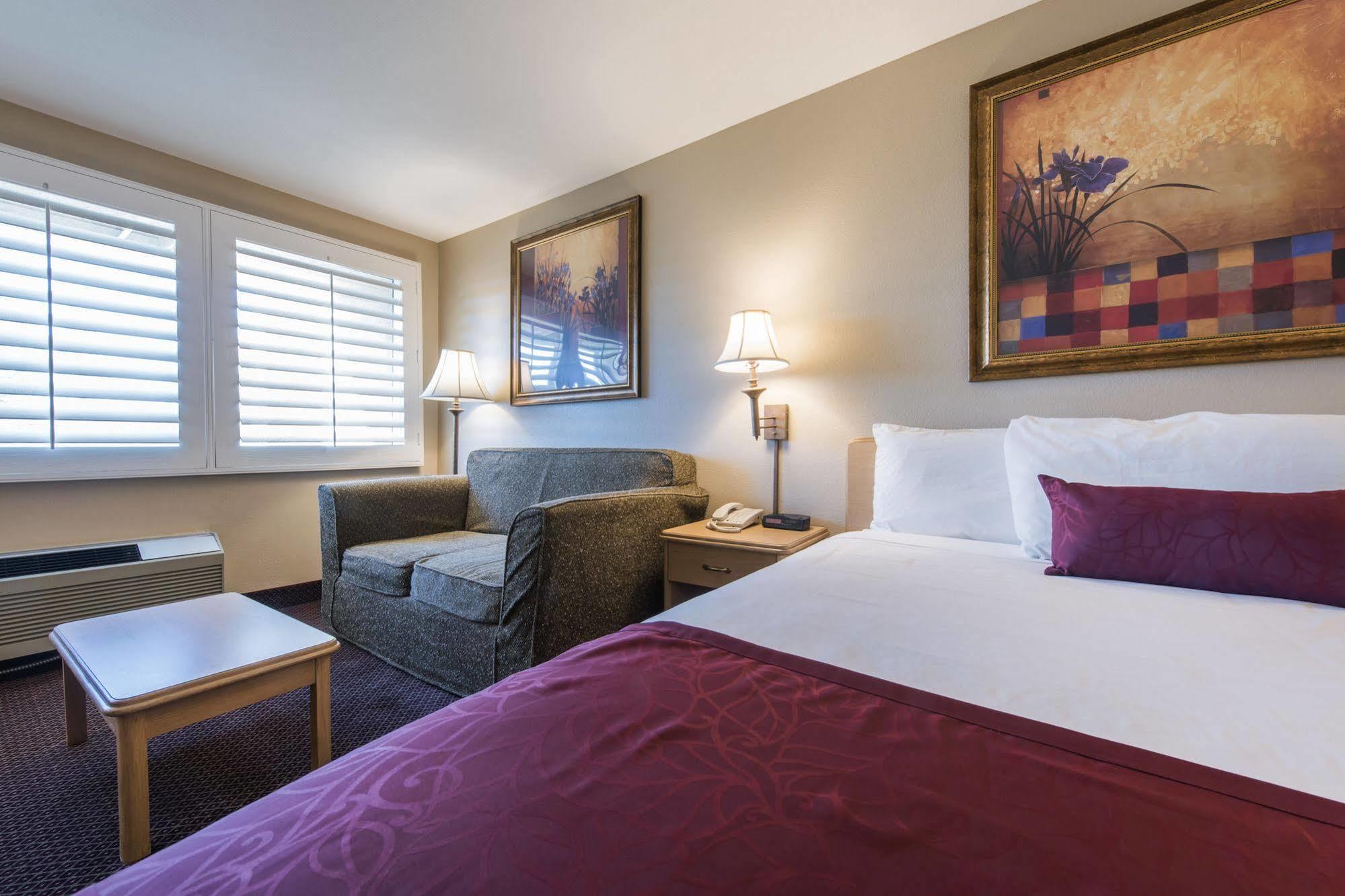 Grand Vista Hotel Simi Valley Zewnętrze zdjęcie